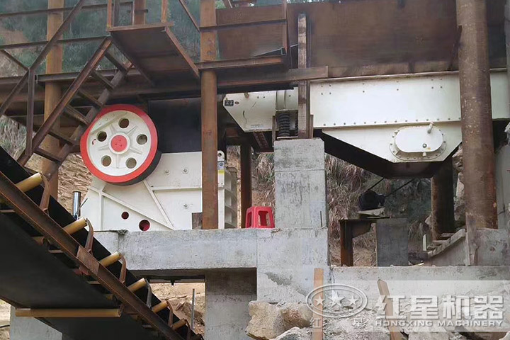 鱷破作業(yè)現場